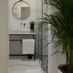Club 5 Boutique Гостевой дом 4*